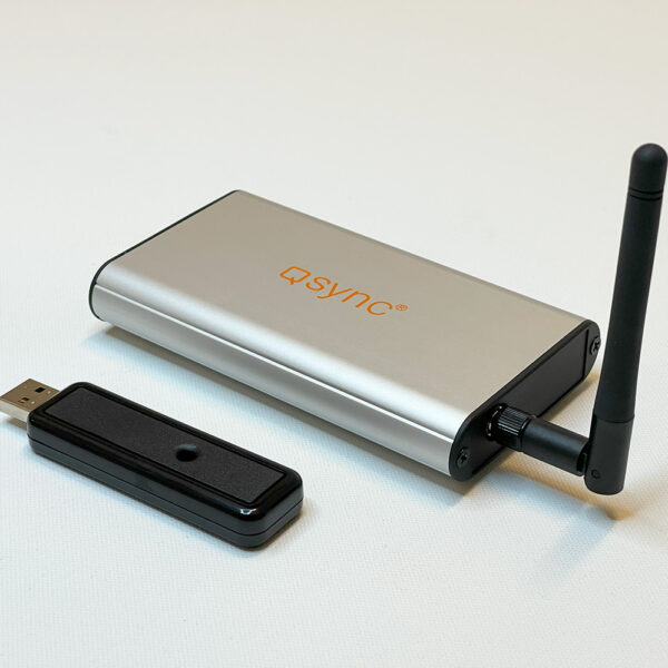 Qmotion Qsync Network Gateway and Qrelay Range Extender for motorized roller shades